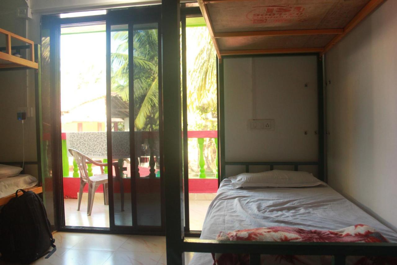 Rasta Mansion Beach Hostel And Rooms Arambol Eksteriør bilde