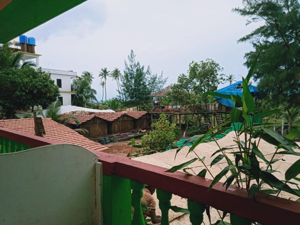 Rasta Mansion Beach Hostel And Rooms Arambol Eksteriør bilde