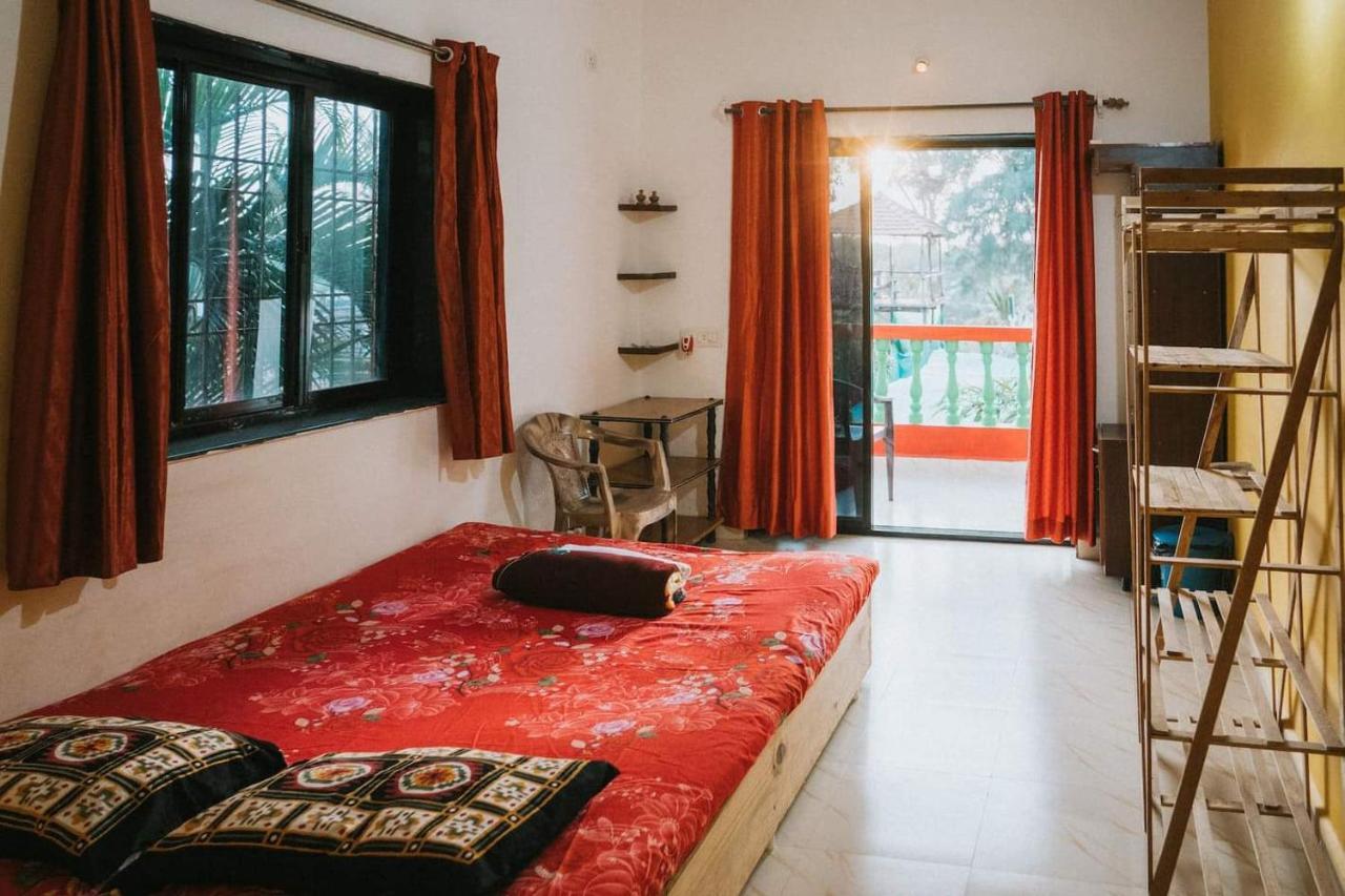 Rasta Mansion Beach Hostel And Rooms Arambol Eksteriør bilde