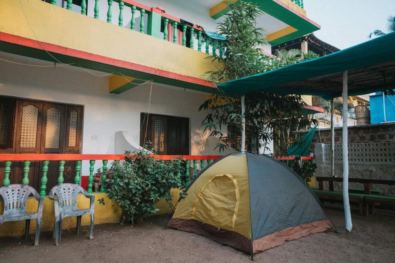 Rasta Mansion Beach Hostel And Rooms Arambol Eksteriør bilde