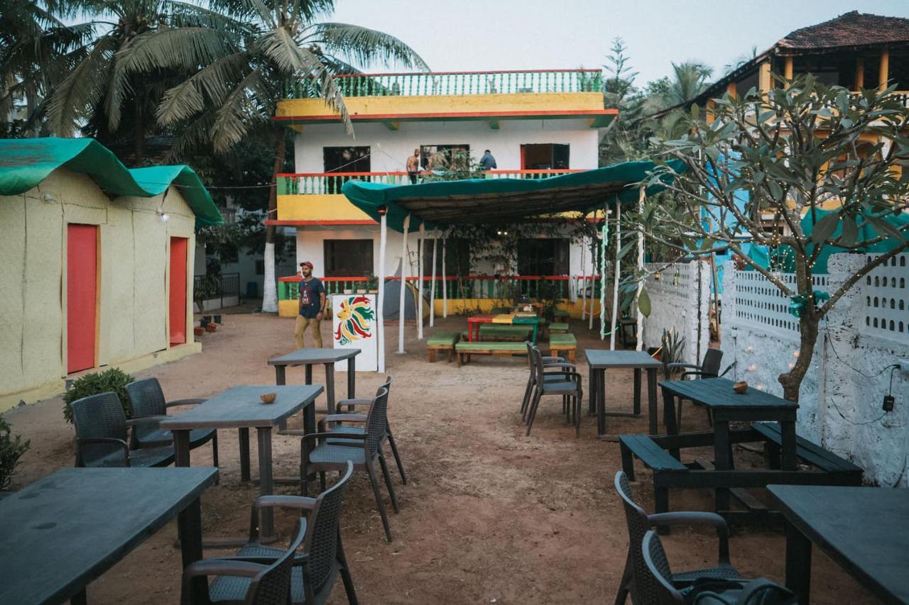 Rasta Mansion Beach Hostel And Rooms Arambol Eksteriør bilde