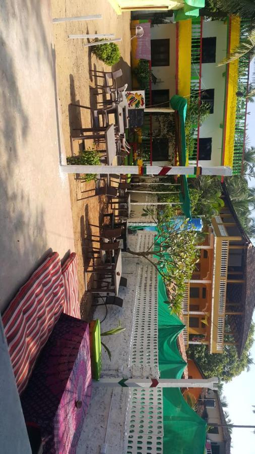 Rasta Mansion Beach Hostel And Rooms Arambol Eksteriør bilde