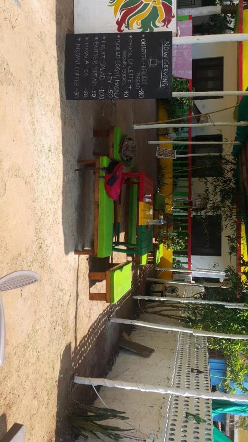 Rasta Mansion Beach Hostel And Rooms Arambol Eksteriør bilde